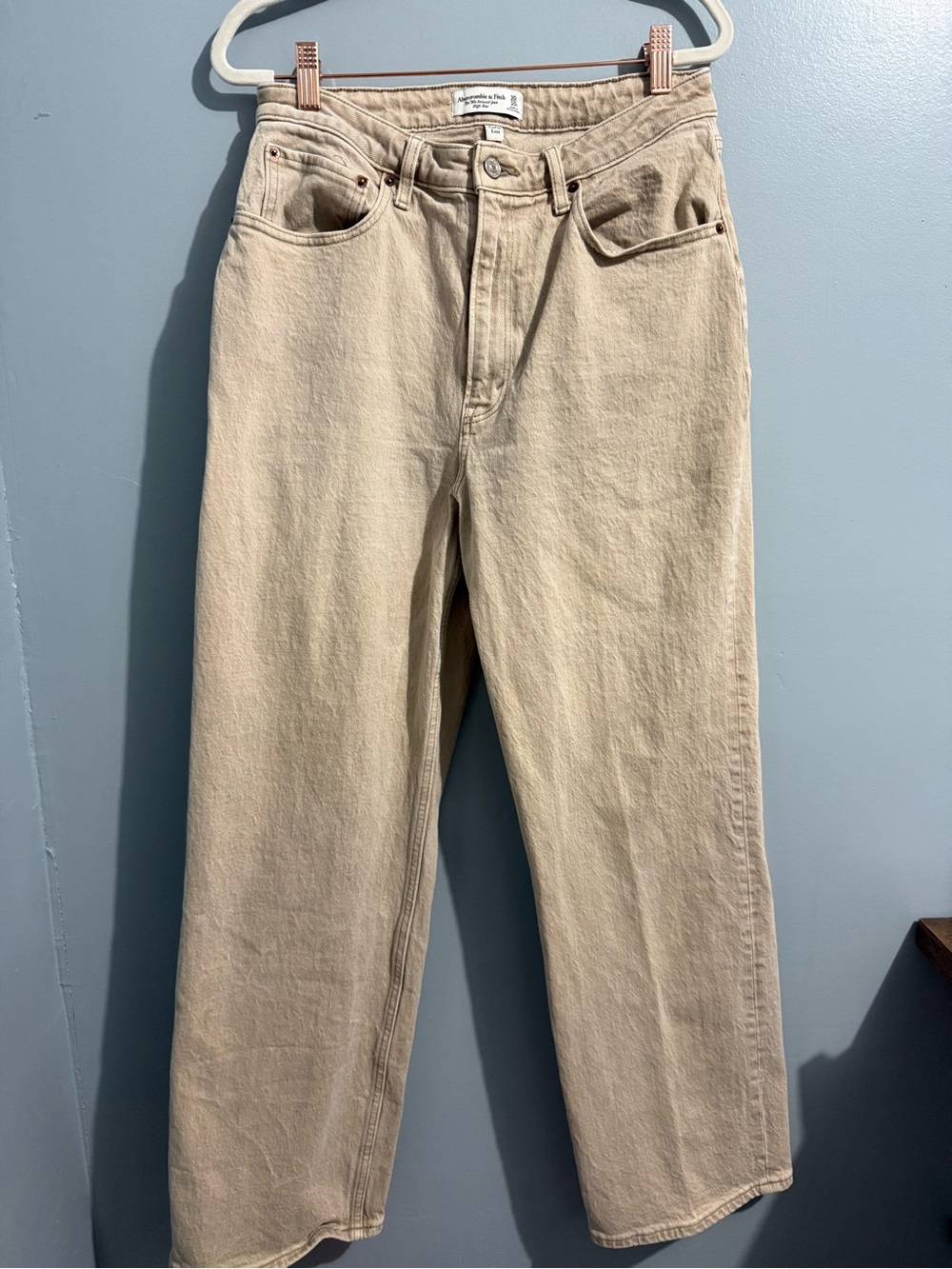 Abercrombie 90s Relaxed Tan Wash Jean Size 10